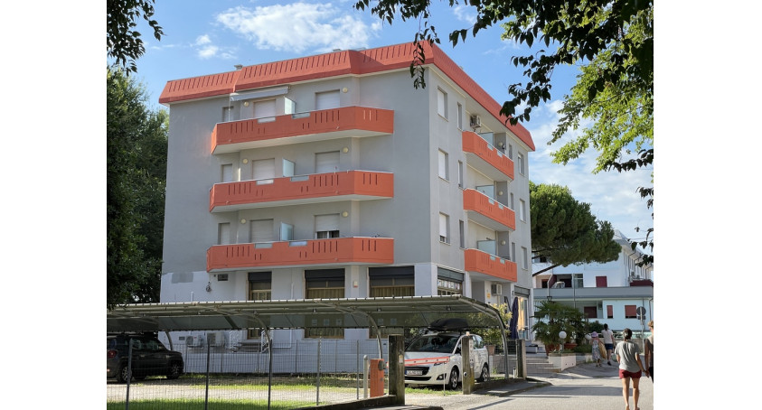 Trilocale a 150 metri dal mare